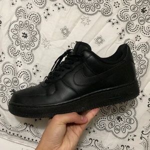 Black air force 1’s